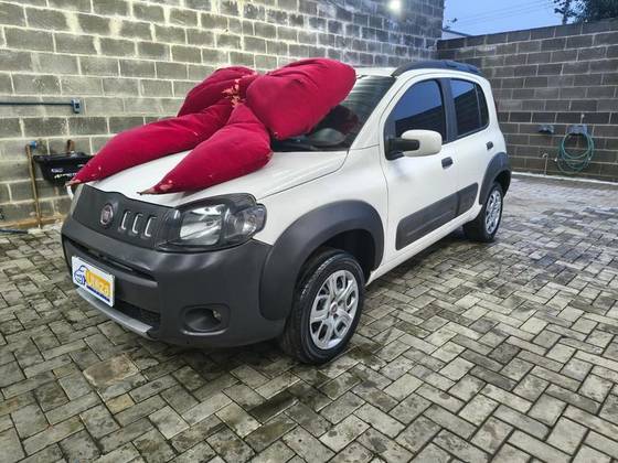 FIAT UNO 1.0 EVO VIVACE 8V FLEX 4P MANUAL FIAT UNO 1.0 EVO VIVACE 8V FLEX 4P MANUAL